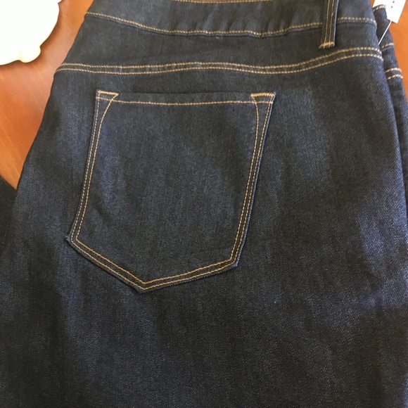 Old Navy Super Skinny Jeans, Size 26 - Picture 4 of 5